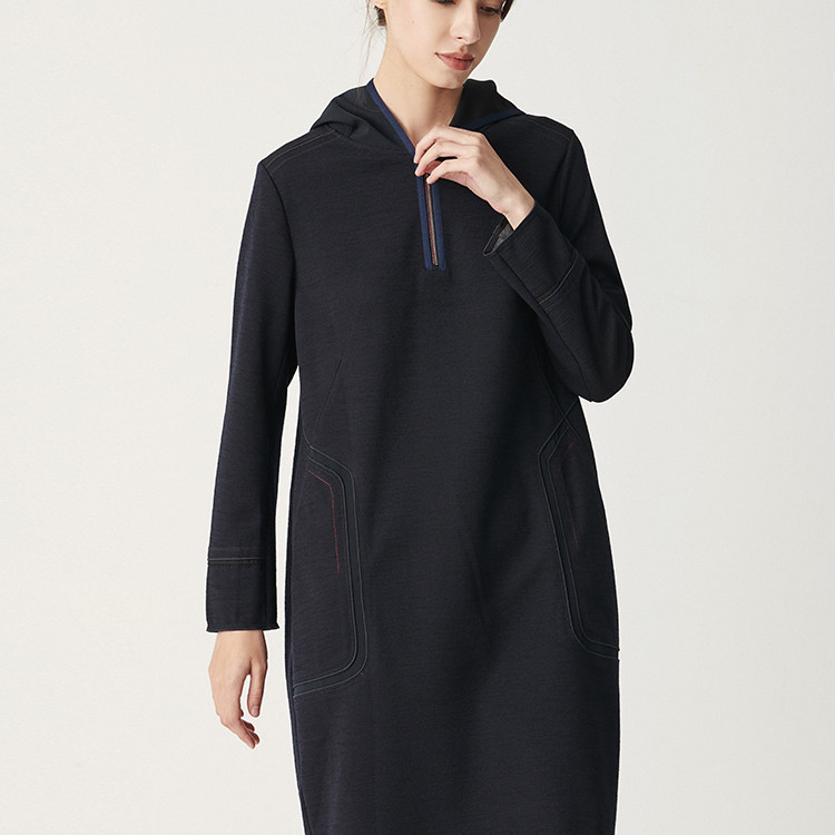 柯利亚诺冬季专柜同款连帽针织连衣裙  LT7503 ￥4280