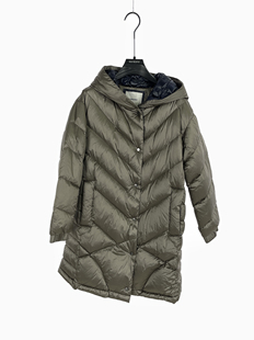 柯利亚诺冬季专柜同款金属双色连帽羽绒服  YC1669 ￥6200