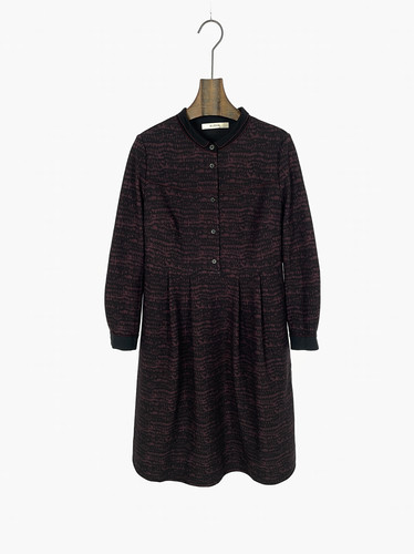 柯罗芭冬季专柜同款针织印花小翻领连衣裙  LT4046 ￥4990