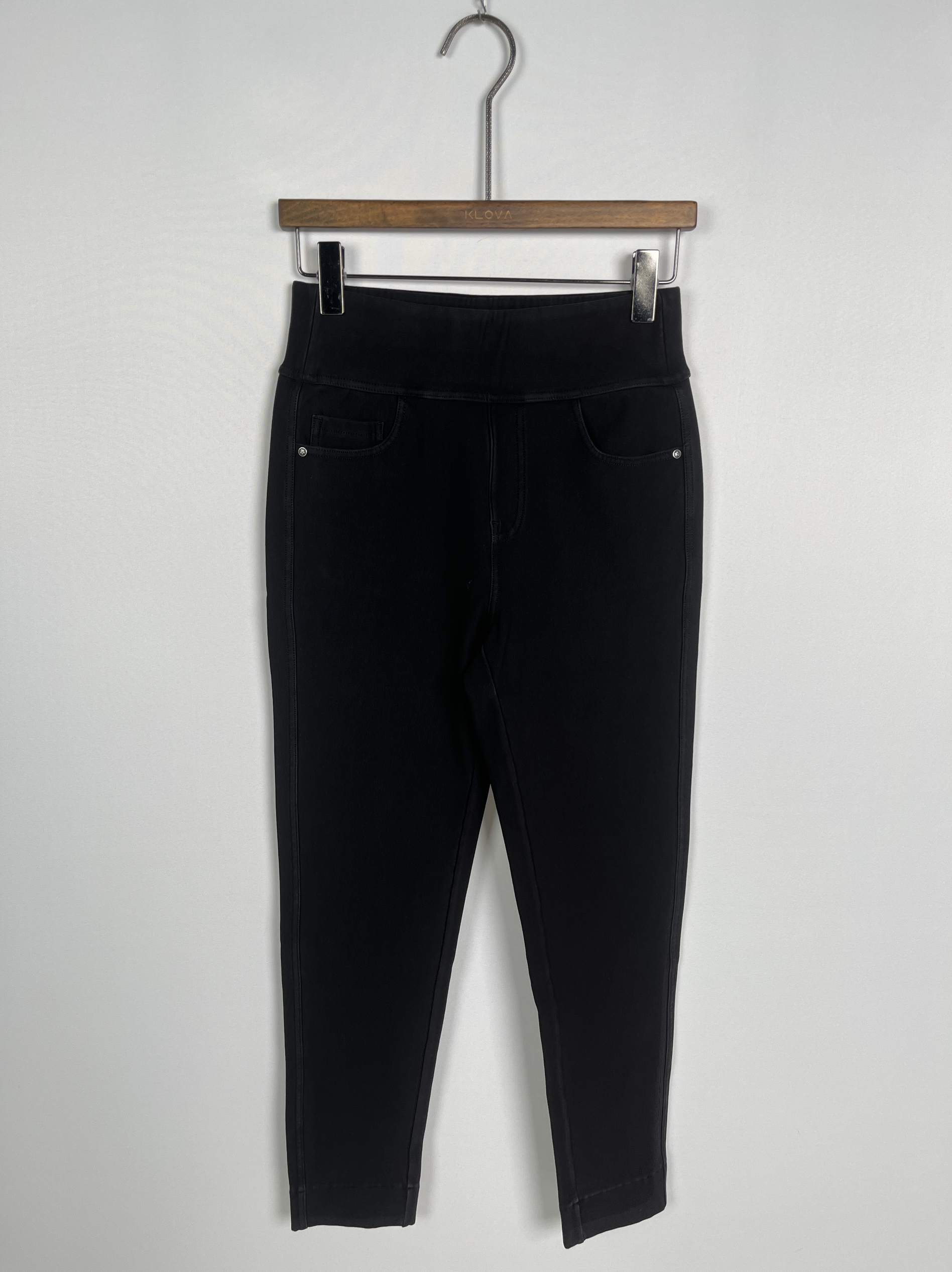 柯利亚诺冬季专柜同款黑色高腰紧身牛仔裤  KN4662G ￥1880