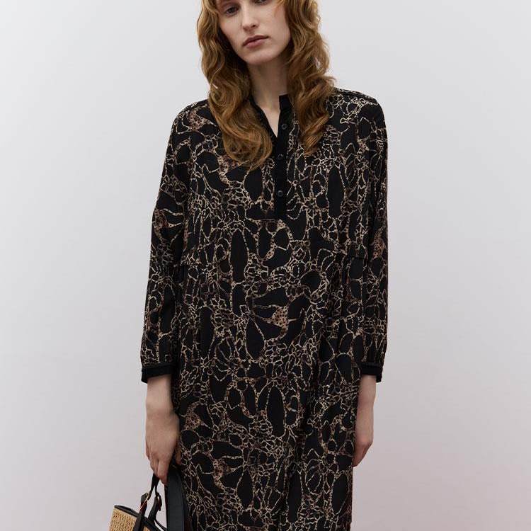 柯罗芭春秋专柜同款黑色印花H型连衣裙 【H】 LW3175(UN) ￥3990