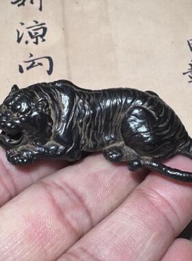 尼泊尔藏式复古天铁实心老虎茶宠摆件十二生肖虎卧虎压纸镇尺摆设