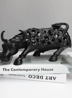 现代轻奢铸铁牛动物雕塑摆件样板房售楼处酒店玄关软装饰品