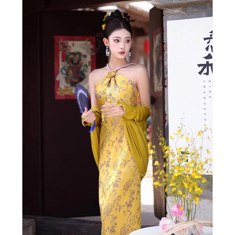 速发新中式晨袍新娘敬酒服轻奢设计感色结黄小订婚众婚晨拍晚礼服