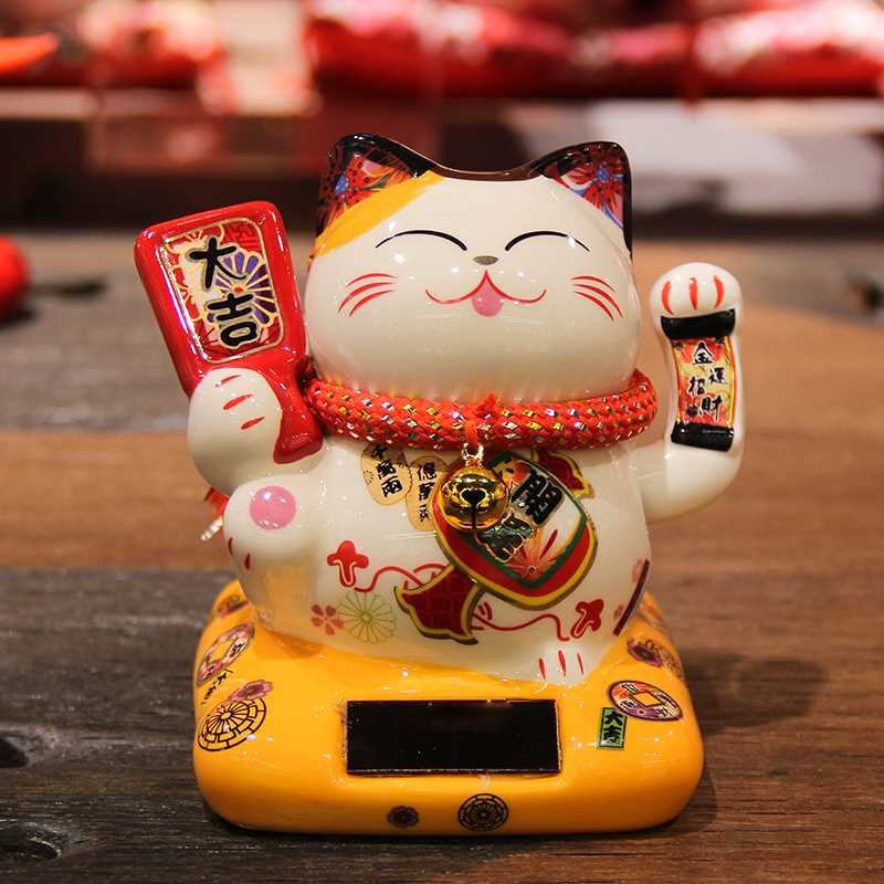 车载太阳能招财猫小摆件陶瓷摇手迷你发财猫创意汽车家居可爱饰品