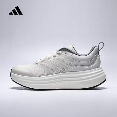 adidas阿迪达斯女子运动型格系列新款透气缓震跑步休闲鞋 JS4890