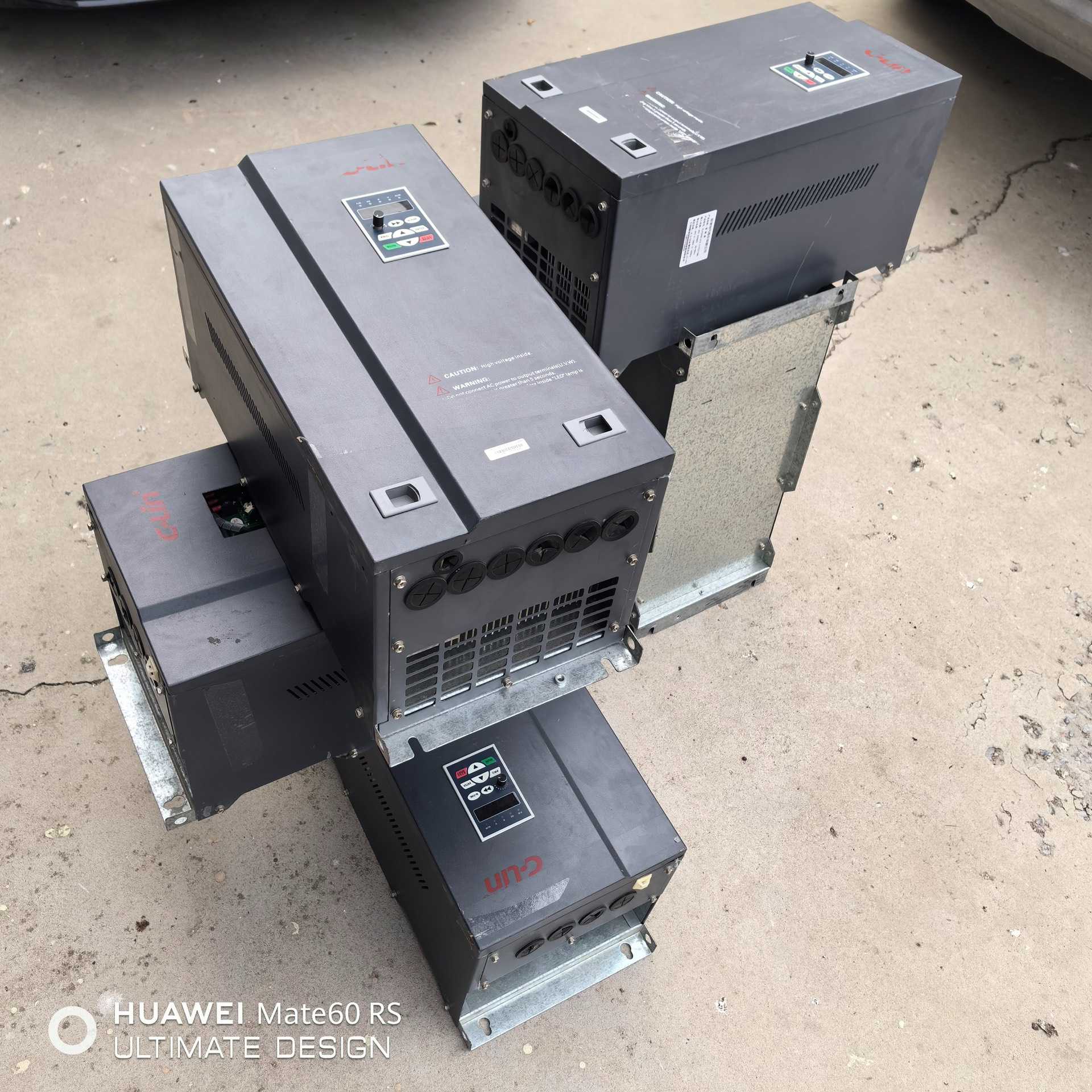 议~欣灵变频器 XLP3300-G18.5/P22T4MB