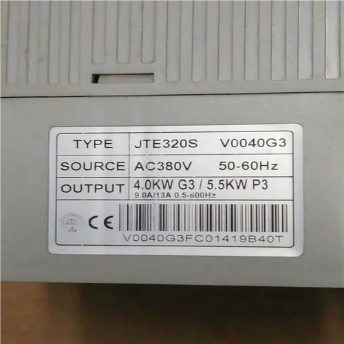 议~金田变频器 JTE320S V0040G3 一台