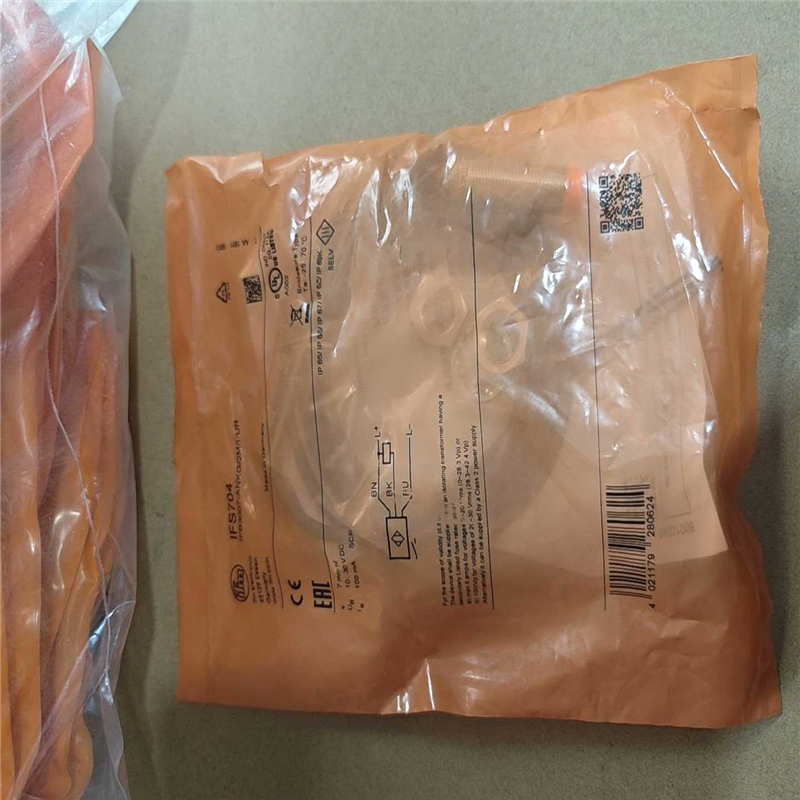 议价~IFM易福门IFS704电感式接近开关M12直流三线