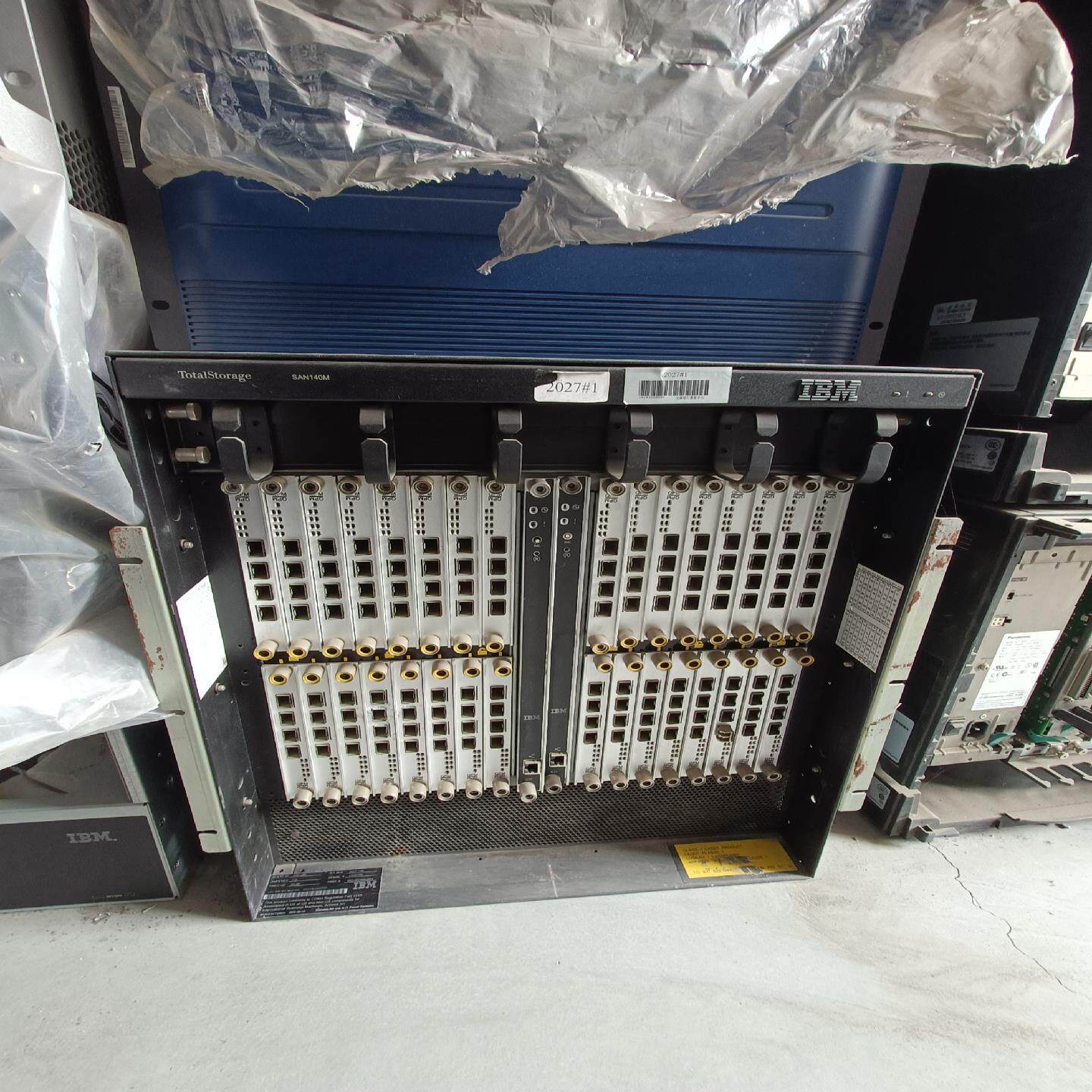 IBM 2027-140 SAN 140M 光纤通道交换机~议价