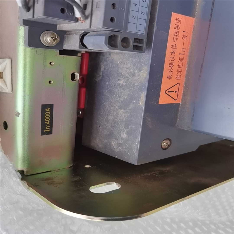 常熟开关厂万能式断路器，CW2-4000/4,CW2-400(崽崽配件）