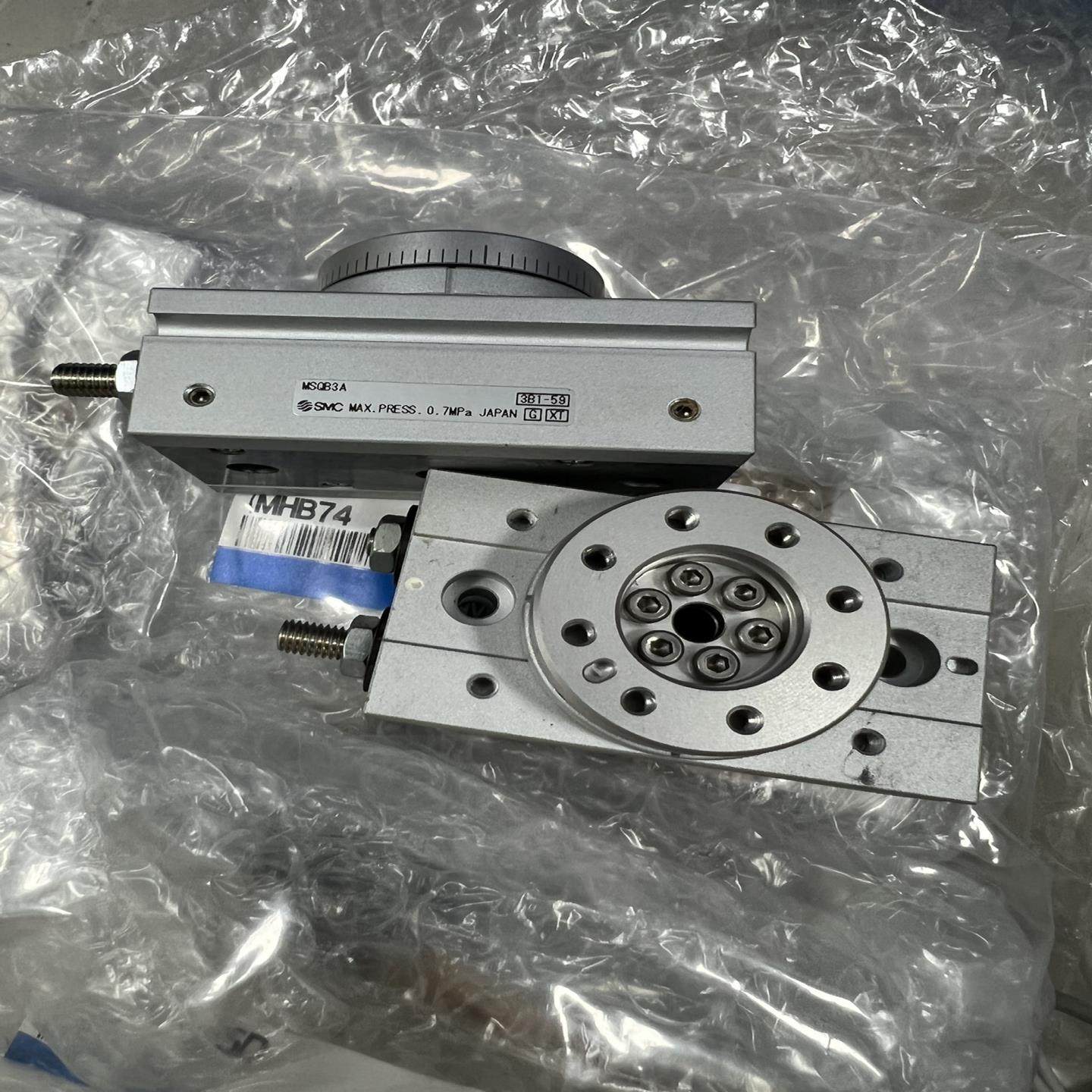 MSQB3A原装SMC正品，装过磁性开关。没使用过。无磕碰，~议价