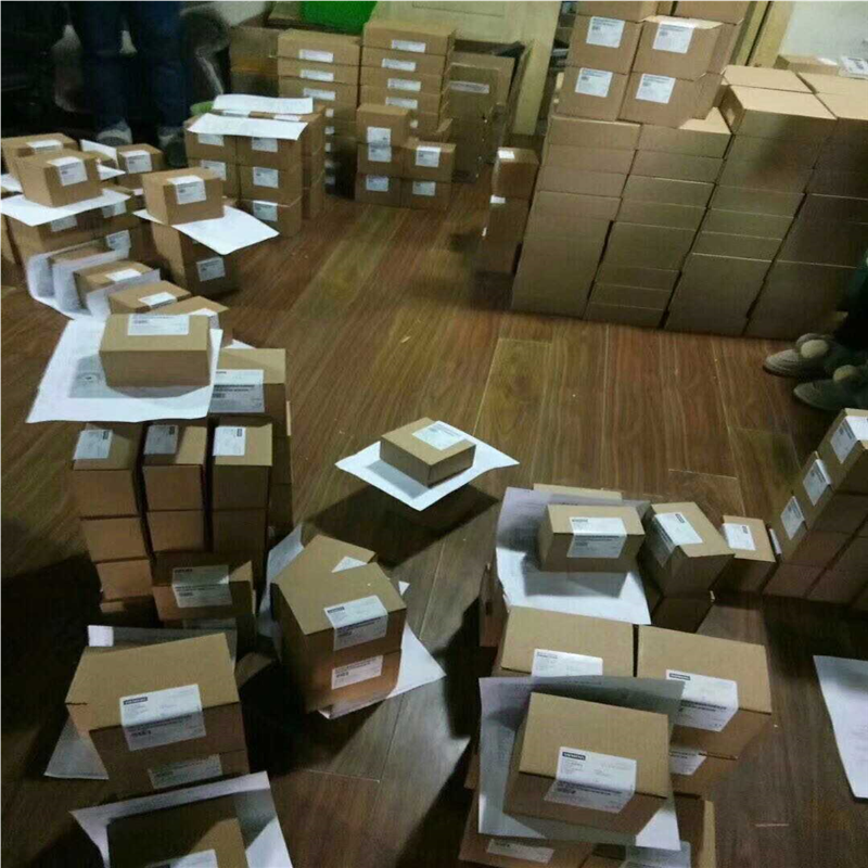 西门子原装smartline V3 1000IE 6AV66480CE113AX0原装正现货~