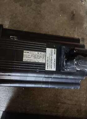 (询价)Lenze伦茨伺服电机  MCS19J30-SKMP2  现