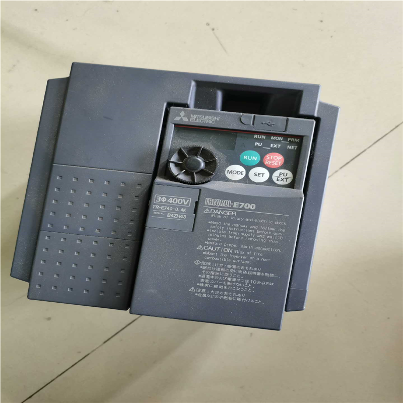 三菱变频器FR-E740-0.4K件，功能正常(崽崽配件）