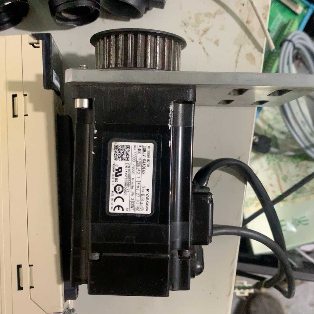 安川伺服驱动器伺服电机一套SGDV-2R8A01B00200(憨憨电子)