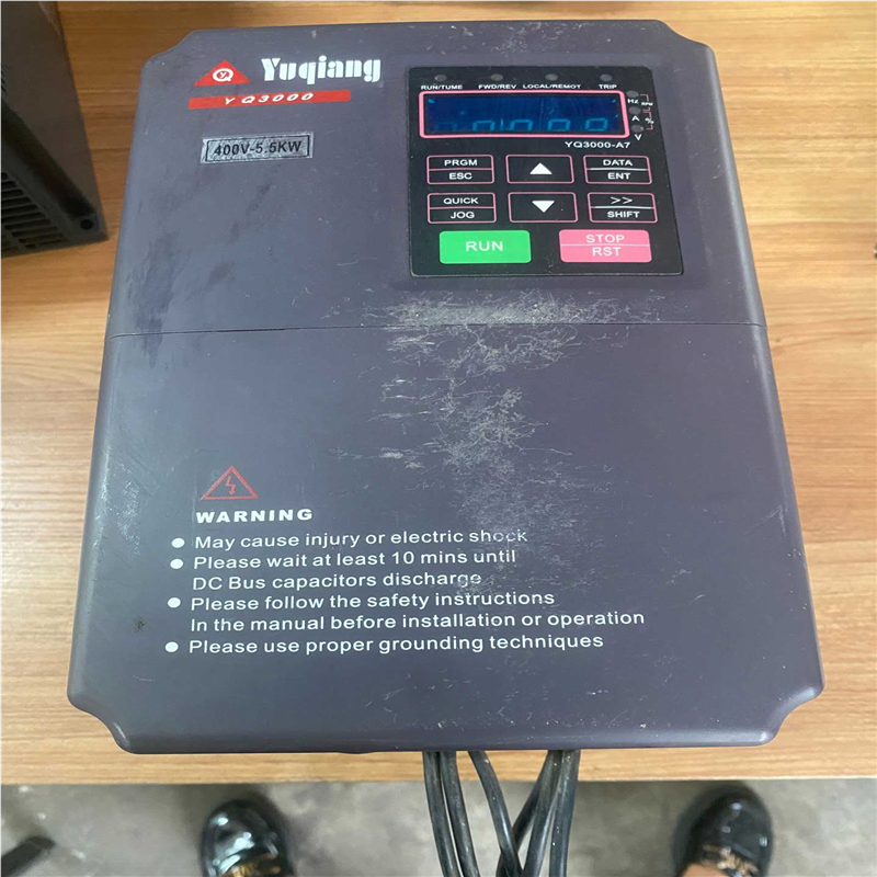 议~誉强变频器YQ3000G7-405R5G/7R5P/5.5K