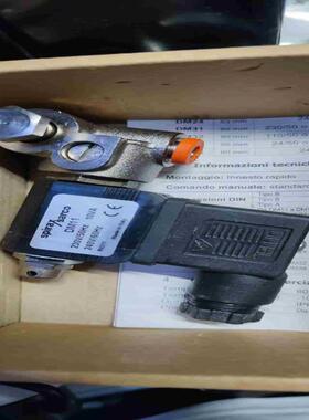 斯派莎克DM11电磁阀控制压缩空气共有2个300一议价