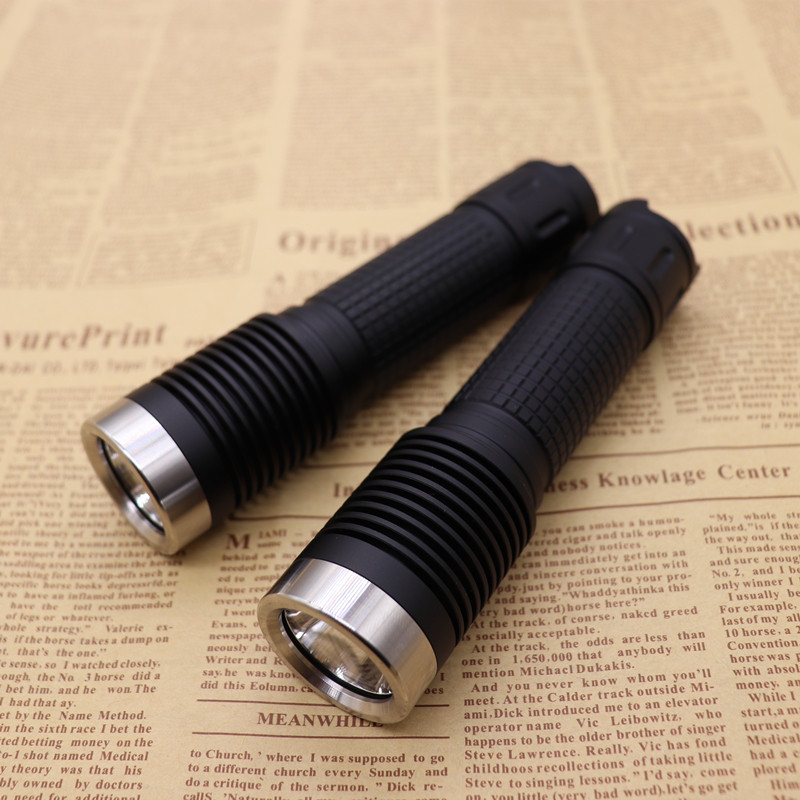 海星Z2手电筒SST40W灯珠中头泛光版 超亮远射便携户外家用可充电