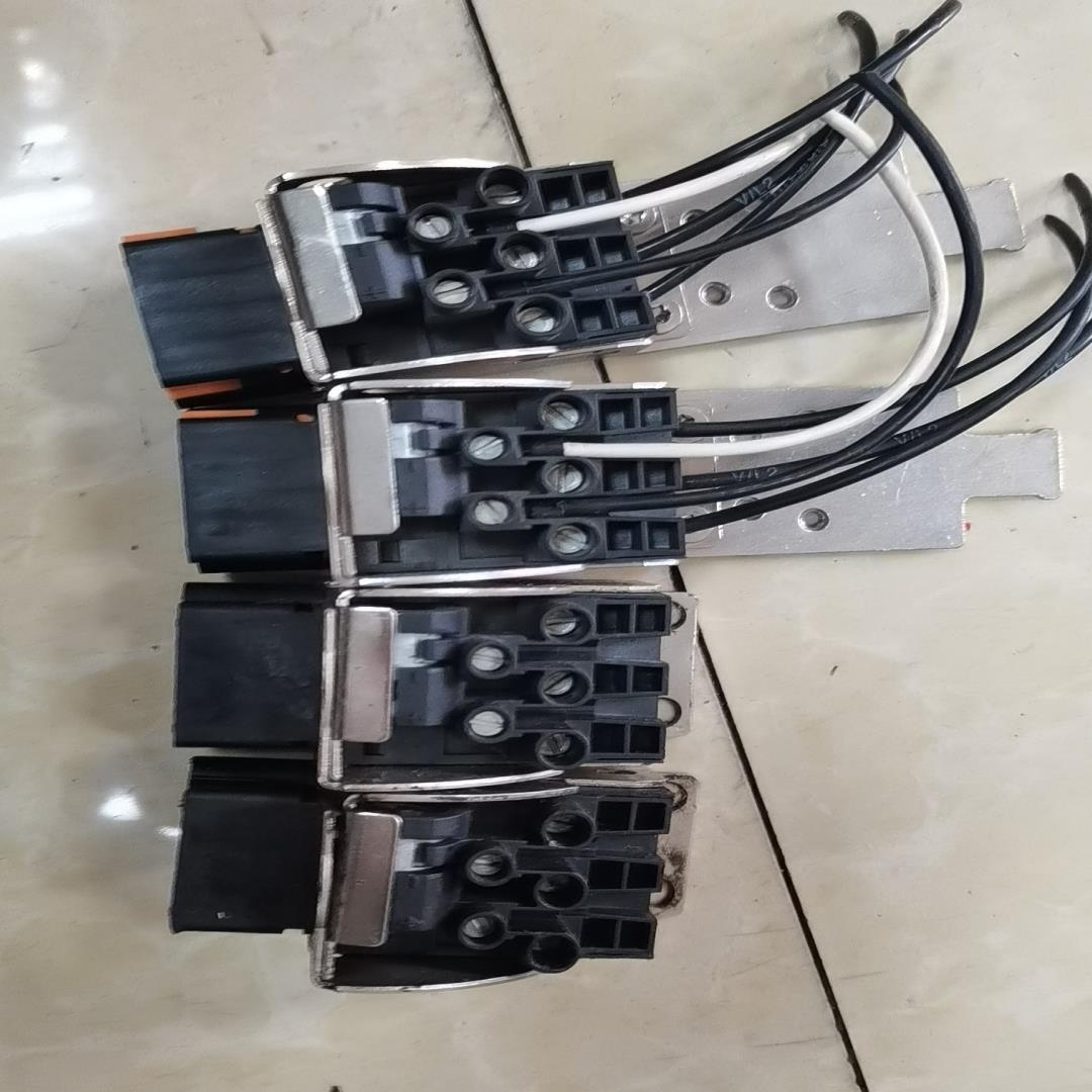 s120驱动器电机动力线插头议价