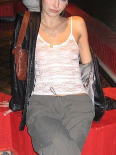 Solid lace transparent suspender top纯色蕾丝透视修身吊带上衣