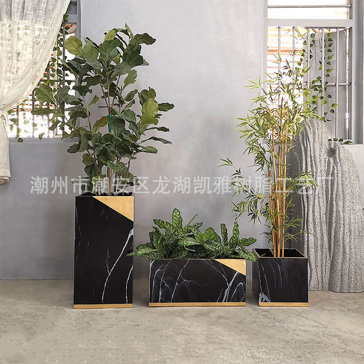欧式简约黑石纹金边玻璃钢花盆