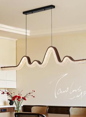 意轻计奢冰山餐厅灯吊设师饭9桌吧台中古铂晶树脂长条一字式线条