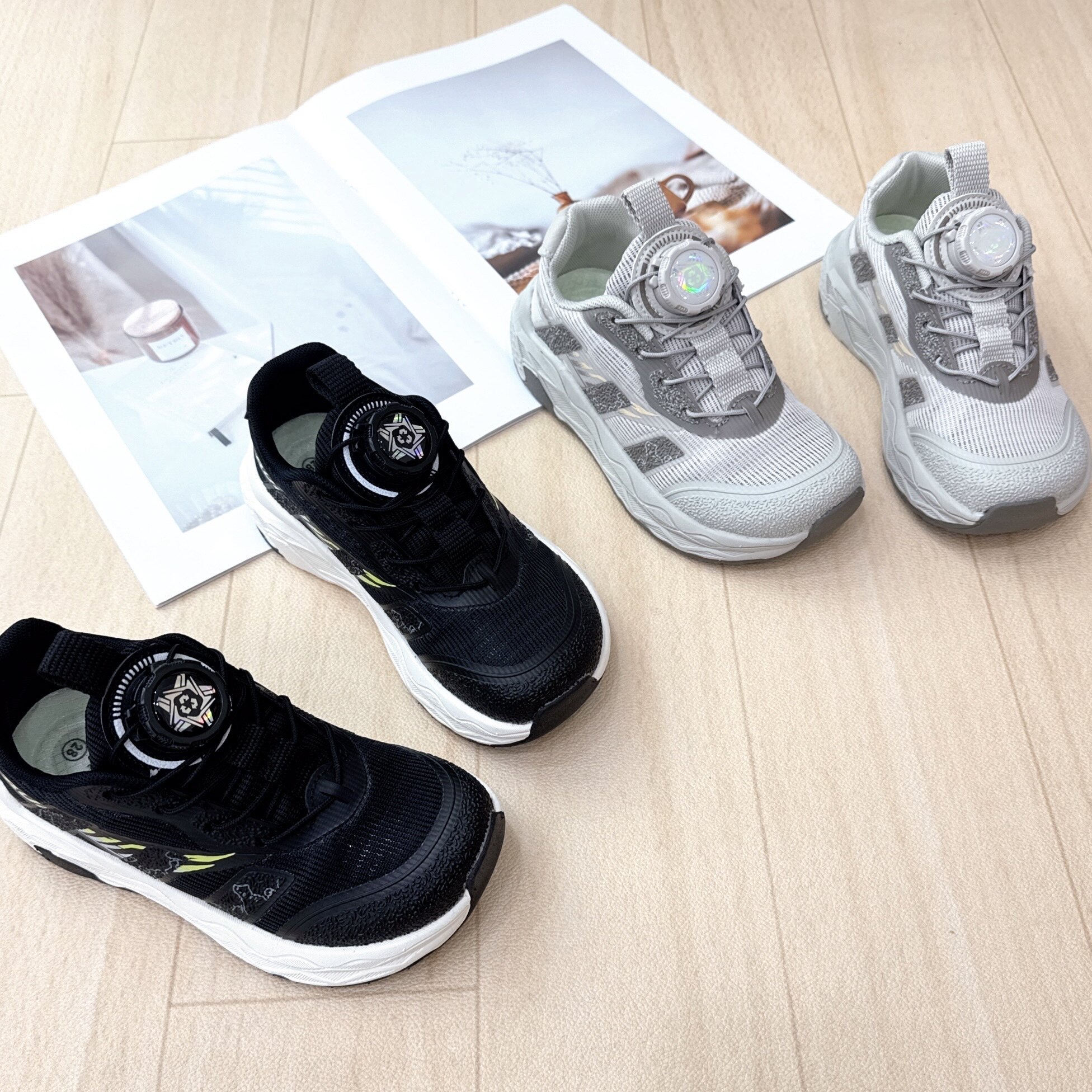 2026春夏季新款男童运动鞋单网透气休闲百搭男童纽扣慢跑鞋超轻软