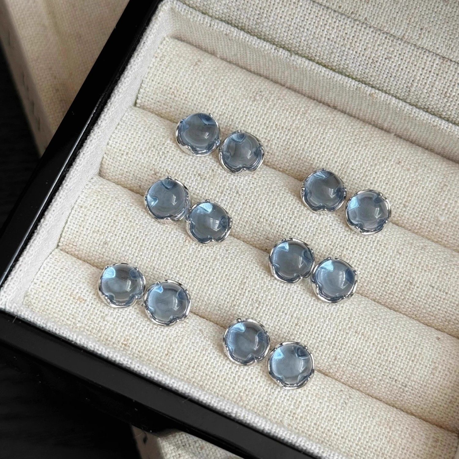 蓝色人鱼泪泡沫水晶耳钉女2025款简约气质甜美耳环小众高级感耳饰