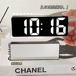 夜光镜时d钟nsKQJ桌面钟i表时间表摆台式摆件le数字显示面器电子
