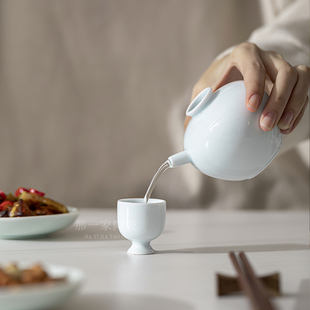 一人饮陶瓷e酒具一壶一杯小酌家用酒壶一口杯白酒杯分酒器礼盒套