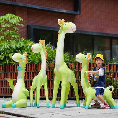 卡通长鹿雕动塑户外商场幼颈儿园tb-74000林景观小草坪装品饰玻璃