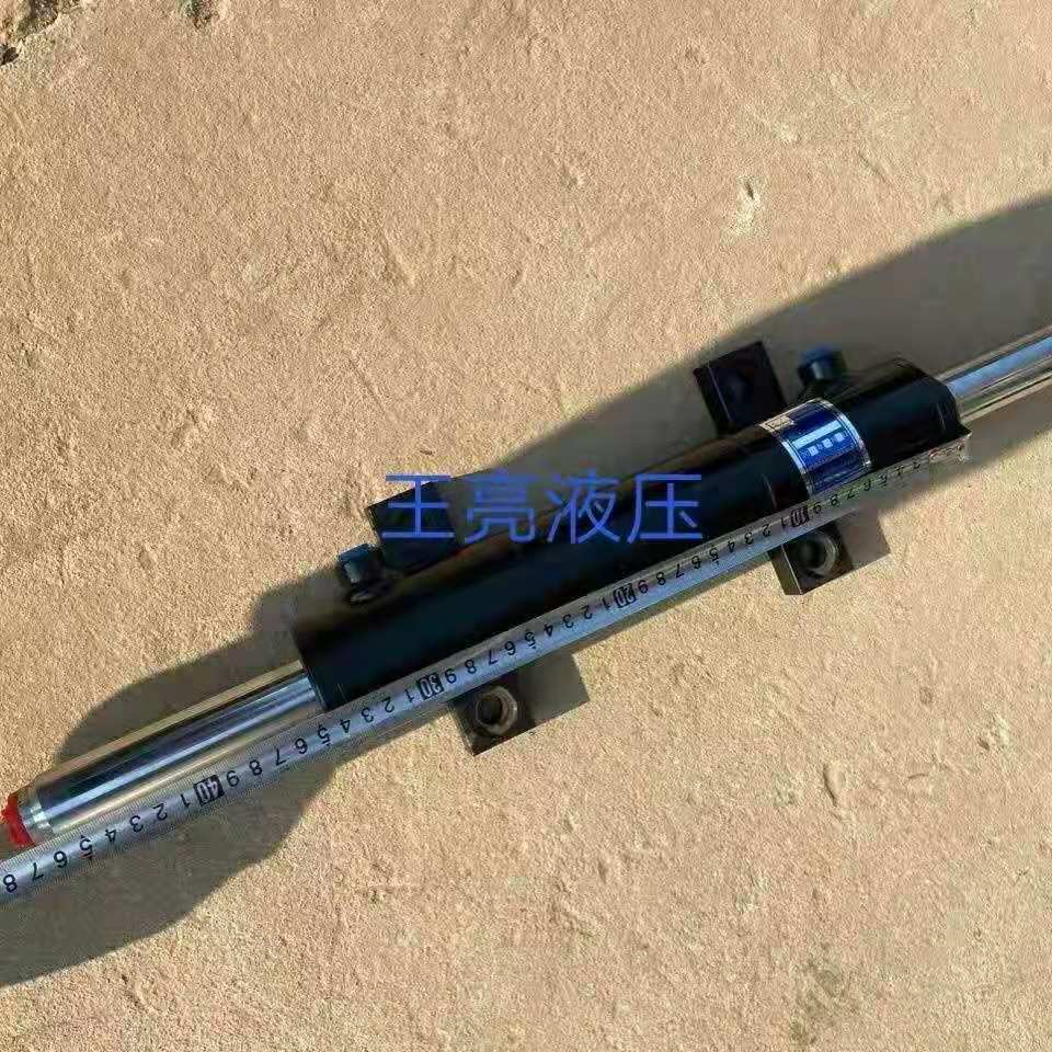 速发福田雷沃欧豹拖拉机TB504/524/554/604前桥转向油缸总成