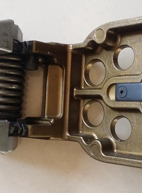 台湾BT30首轮HDW钻攻中心刀库刀夹高峰加机床刀库夹臂式刀架刀爪