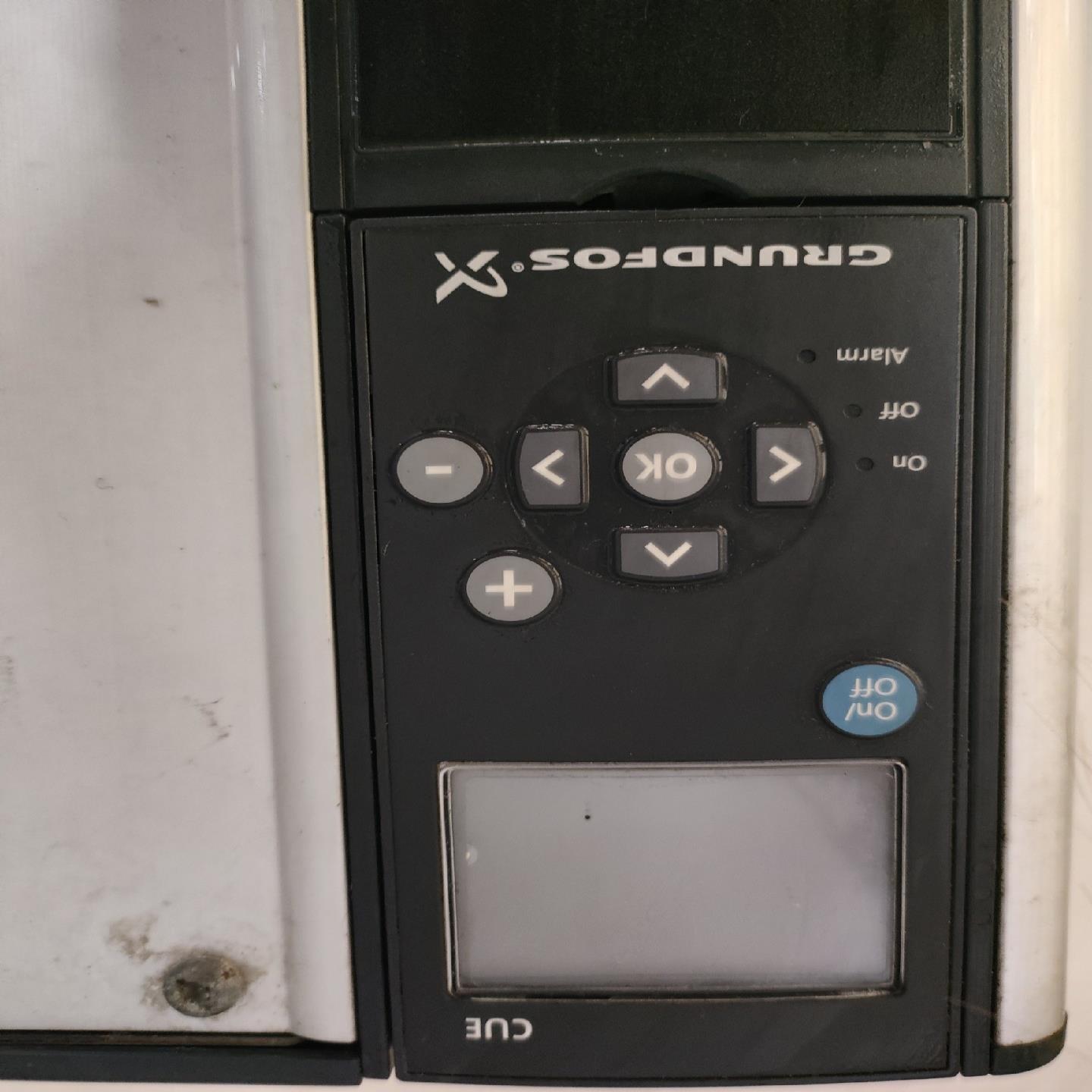 格兰富水泵变频器CUE202P，37KT系列。功能正常，没有（憨憨电子