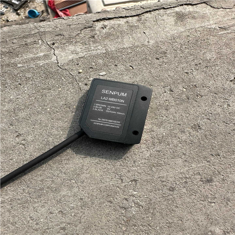 深浦传感器LA2-MB010N拆机一个  成色看图  9成新~议价