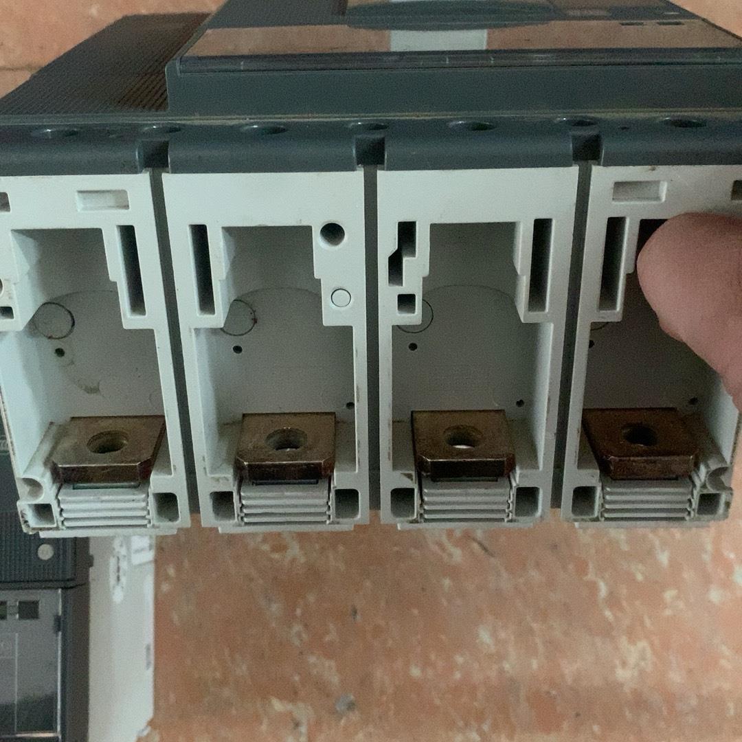 【顺庆】ABB塑壳断路器XT5X HVD8 630A 4P【议价】