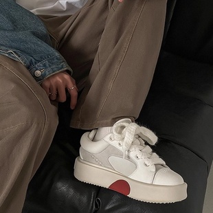 2025新款小众厚底增高小白鞋男女款百搭休闲鞋考拉灰爱心情侣板鞋