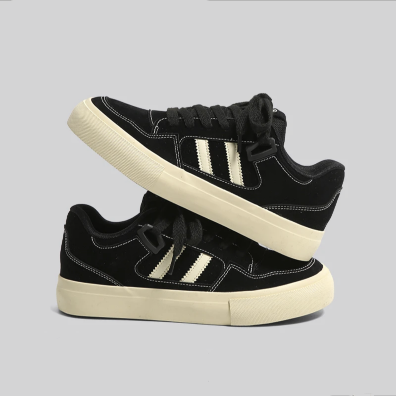 黑色滑板男鞋2025夏季新款透气欧美复古面包鞋百搭休闲鞋潮流板鞋