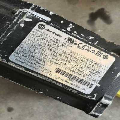 AB 伺服电机VPL-B1002E-CJ12AA（耶耶电子）