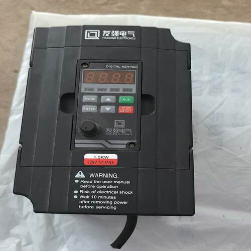 友强变频器YR-V6000-1P5S2 1.5KW 实物（憨憨电子）