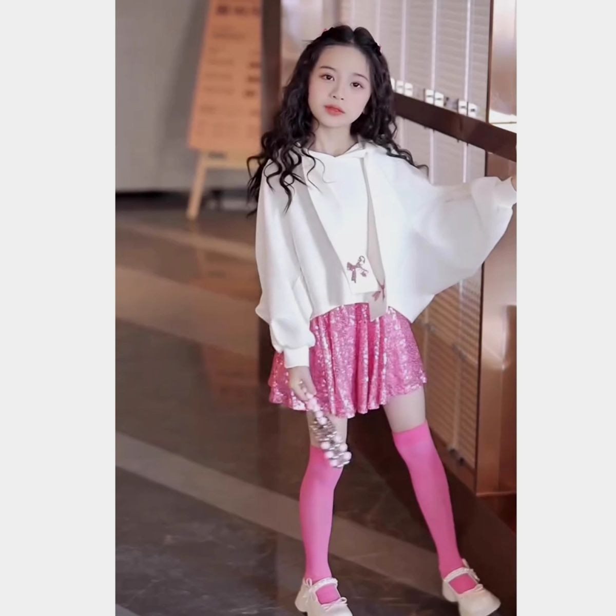 女童春装套装2025新款女孩春夏季洋气防晒上衣儿童时髦裙子两件套