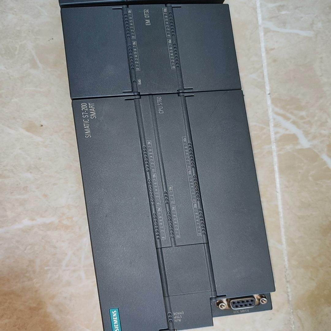 议~西门子PLC一套288-1ST60。模块288-2DT32，