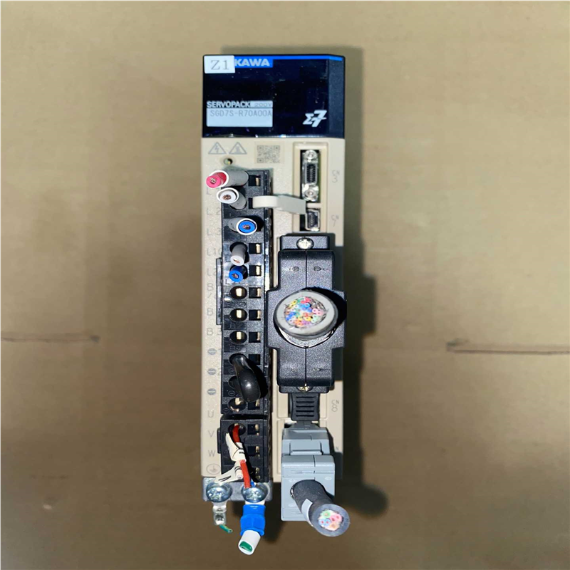 （仔仔配件）SGD7S-R70A00A 安川伺服驱动器