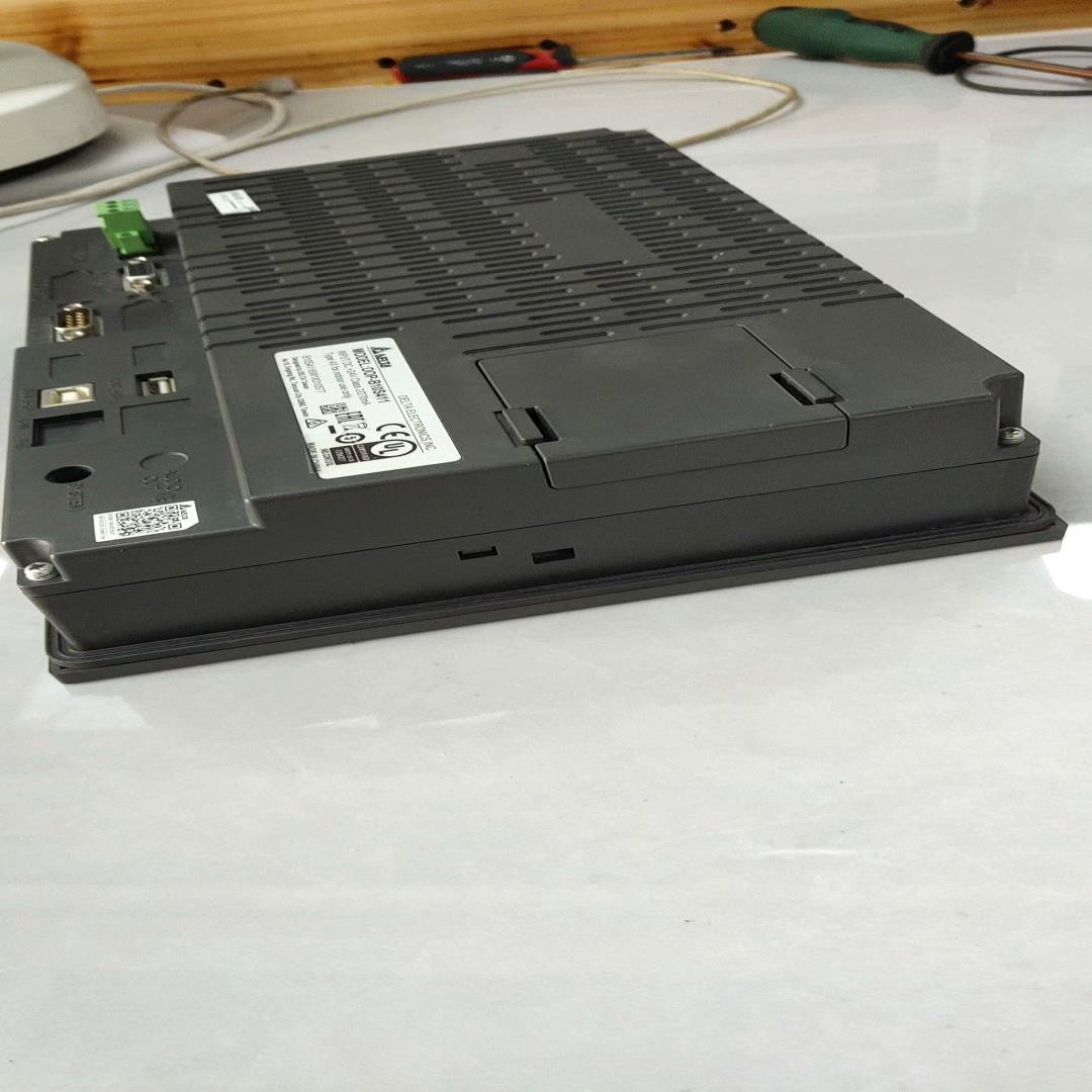 议~台达触摸屏，DOP-B10S411，实物拍摄成色如图，拆机，