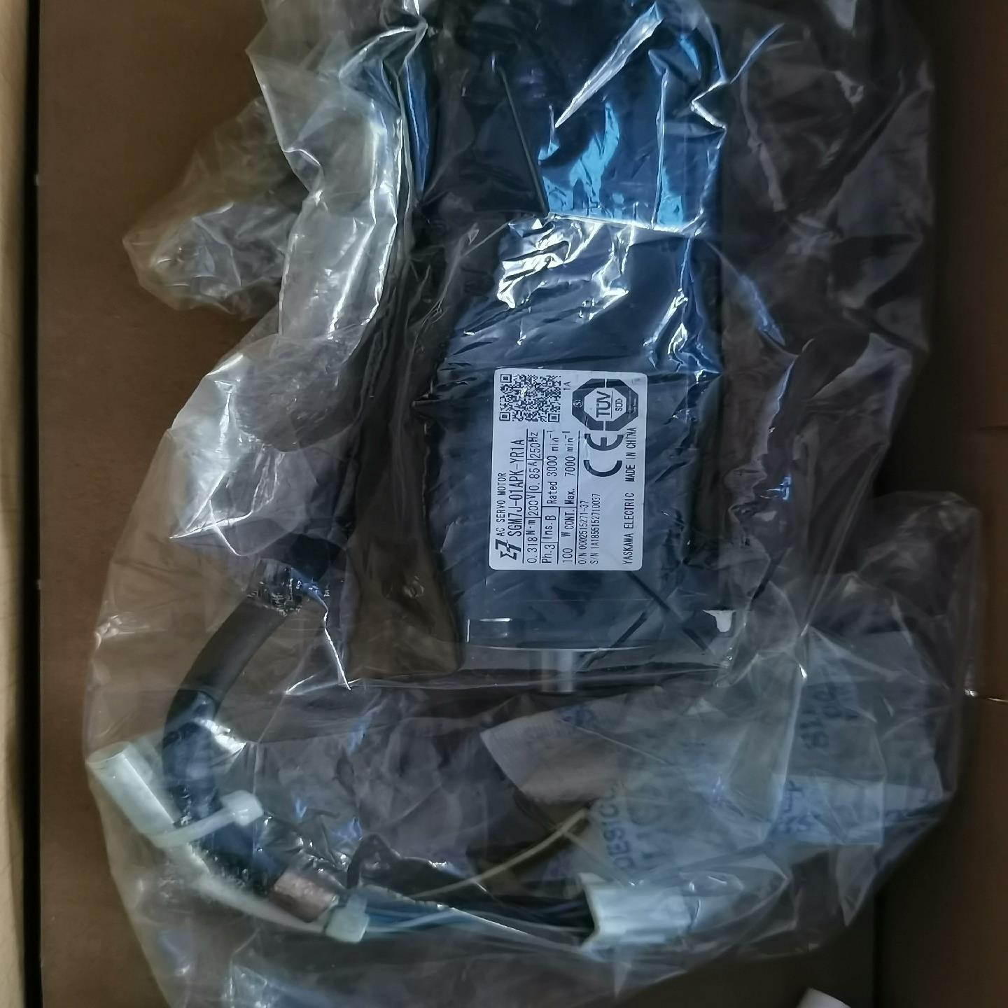 议价~安川电机SGM7J-01APK-YR1A，SGM7J-02A