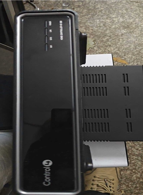 议价~control4 中控主机 C4-300C-E-B ，正