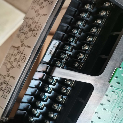 IC697ALG230L，全新的包装盒无标签型号，实物图片，~议价