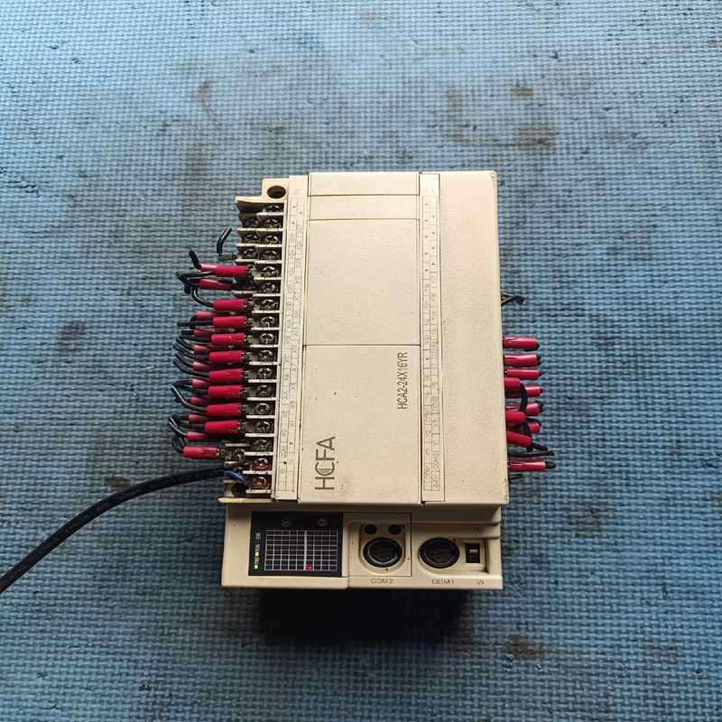 询价~禾川PLCA2一24X16YR一A刚成色如图少边盖功