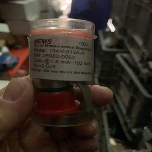 mems 154N-015A-R 压力传感器 存放在新2箱~议价